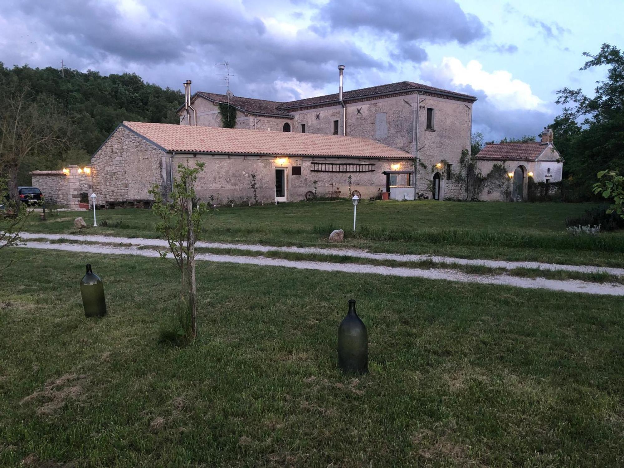 Antica Taverna Del Principe Sepino Exterior photo